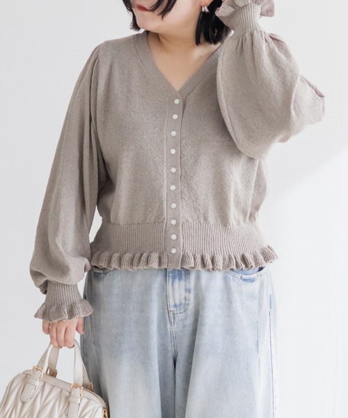 CLETTE(クレット)の「CLETTEオリジナルフリル使いVネックニットカーディガン(カーディガン/ボレロ・レディース・ネイビー/ピンク/グレイッシュベージュ・4L/3L/LL)」の18枚目の写真