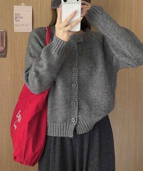 ONEP STAR（ワンピスター）の「シンプルニットカーディガン（ニット/セーター・レディース・ブルー/グレー/ベージュ/パープル・FREE）」の2枚目の写真