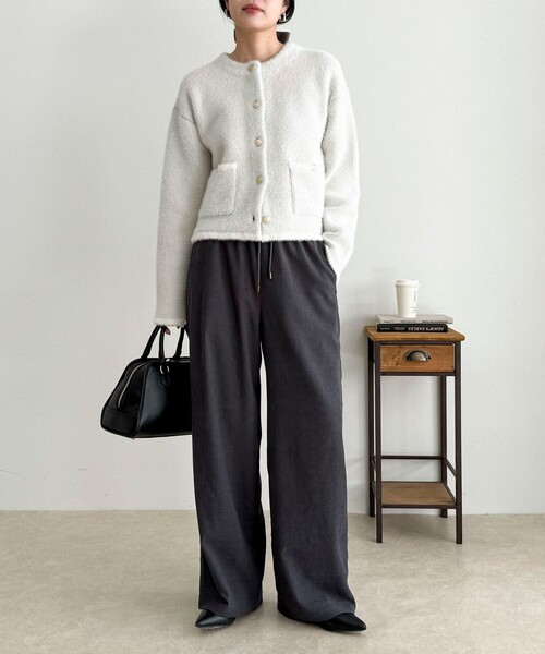 fredy emue（フレディエミュ）の「シルキーウォームセミワイドイージーパンツ（その他パンツ・レディース・チャコールグレー/ベージュ/オフホワイト/ブルー・36/38）」の6枚目の写真