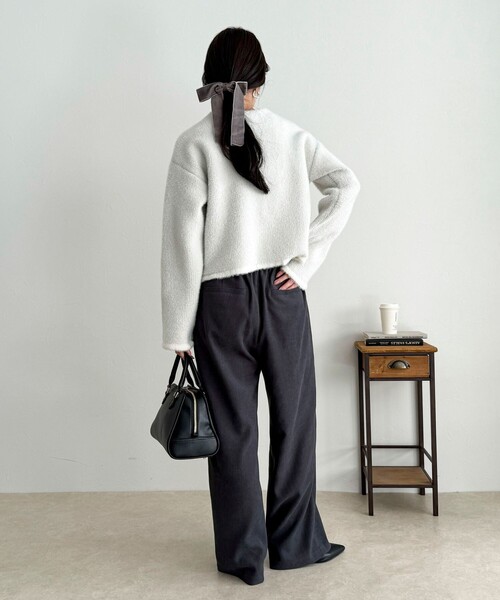 fredy emue（フレディエミュ）の「シルキーウォームセミワイドイージーパンツ（その他パンツ・レディース・チャコールグレー/ベージュ/オフホワイト/ブルー・36/38）」の8枚目の写真