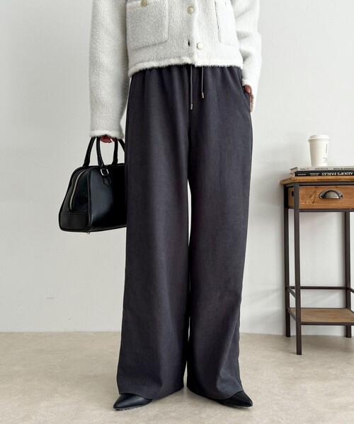 fredy emue（フレディエミュ）の「シルキーウォームセミワイドイージーパンツ（その他パンツ・レディース・チャコールグレー/ベージュ/オフホワイト/ブルー・36/38）」の12枚目の写真