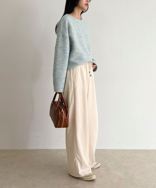 fredy emue（フレディエミュ）の「シルキーウォームセミワイドイージーパンツ（その他パンツ・レディース・チャコールグレー/ベージュ/オフホワイト/ブルー・36/38）」の22枚目の写真