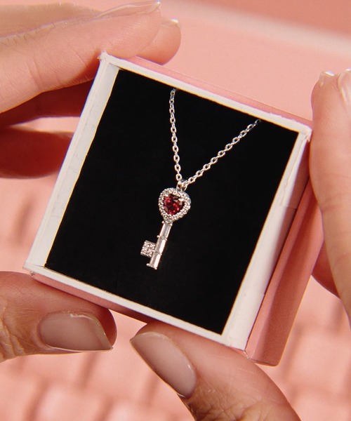 PANDORA（パンドラ）の「エレベイテッド ハート キー コリエ ネックレス（ネックレス・レディース・シルバー・45cm）」の5枚目の写真