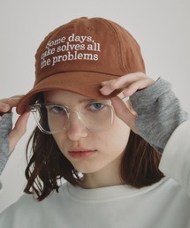 Auntie Rosa Holiday | somedayシシュウロゴCAP(キャップ)