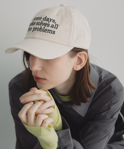 Auntie Rosa Holiday（アンティローザホリデー）の「somedayシシュウロゴCAP（キャップ・レディース・ブラウン/アイボリー/ブラック・FREE）」の3枚目の写真