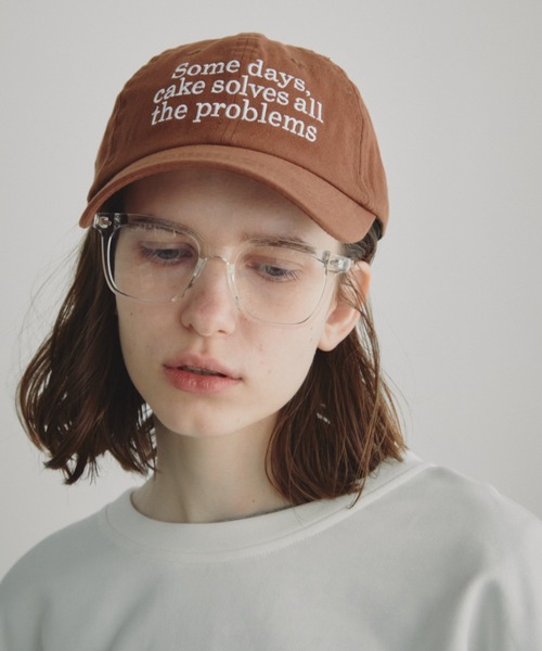 Auntie Rosa Holiday（アンティローザホリデー）の「somedayシシュウロゴCAP（キャップ・レディース・ブラウン/アイボリー/ブラック・FREE）」の5枚目の写真