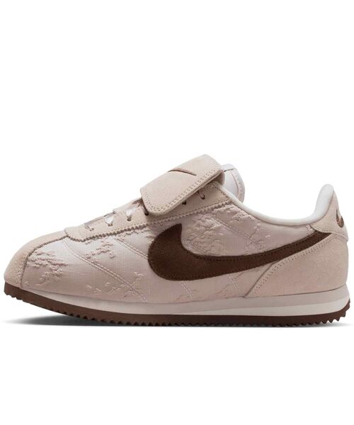 NIKE（ナイキ）の「ナイキ コルテッツ テキスタイル ウィメンズシューズ / Nike Cortez Textile Women's Shoes IQ3624-667 Silt Red（スニーカー・レディース・ピンク系その他2・26/25.5/22.5/22/25/24.5/24/23.5/23）」の2枚目の写真