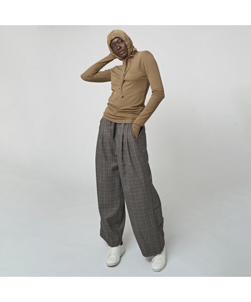 ATHPLATFORM(アスプラットフォーム)の「AW32TL06 ボンネット 2 in 1 トップス_ベージュ(Tシャツ/カットソー・レディース・その他・FREE)」の3枚目の写真