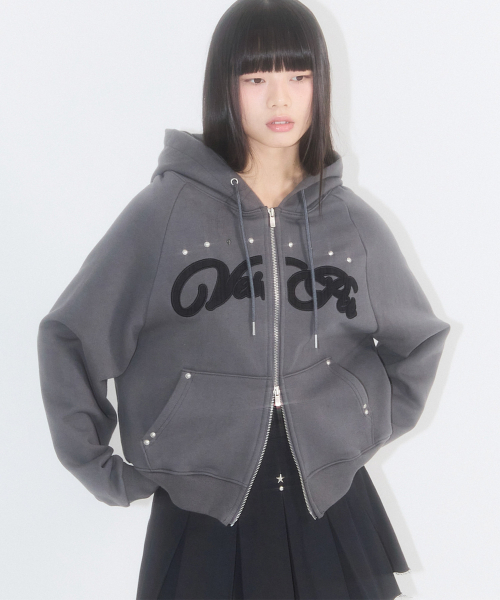 ILLIGO(イリゴ)の「チェックアプリケフードジップアップチャコール(パーカー・レディース・その他・S/M)」の3枚目の写真