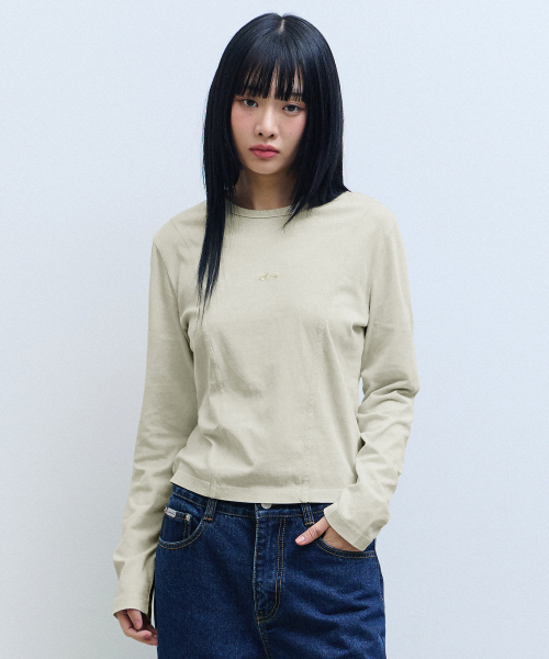F.ILLUMINATE(フィルミネイト)の「(W) ウォッシュドパネルロングスリーブ-ベージュ(Tシャツ/カットソー・レディース・その他・FREE)」の1枚目の写真