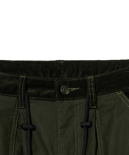 BROWNBREATH(ブラウンブレス)の「TAG CORDUROY CARGO PANTS - KHAKI(その他パンツ・レディース・その他・L/XL/M)」の3枚目の写真