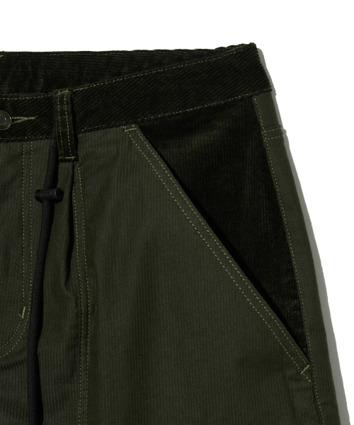 BROWNBREATH(ブラウンブレス)の「TAG CORDUROY CARGO PANTS - KHAKI(その他パンツ・レディース・その他・L/XL/M)」の4枚目の写真