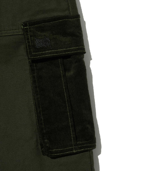 BROWNBREATH(ブラウンブレス)の「TAG CORDUROY CARGO PANTS - KHAKI(その他パンツ・レディース・その他・L/XL/M)」の5枚目の写真