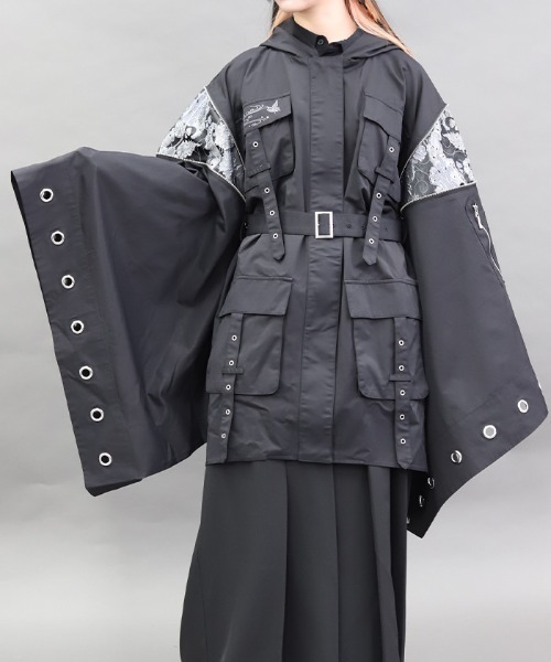 REZEN(リゼン)の「蝶刺繍和袖ミリタリーコート(ミリタリージャケット・メンズ・ライトグレー/ローズ/ターコイズブルー・MEDIUM/LARGE)」の8枚目の写真
