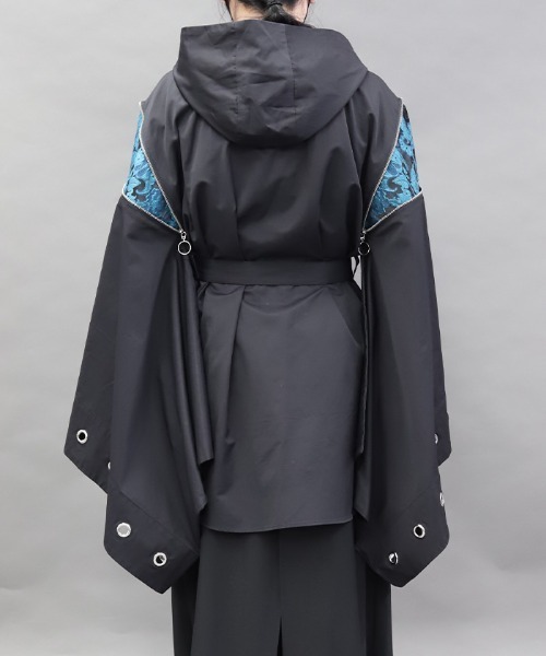 REZEN(リゼン)の「蝶刺繍和袖ミリタリーコート(ミリタリージャケット・メンズ・ライトグレー/ローズ/ターコイズブルー・MEDIUM/LARGE)」の17枚目の写真