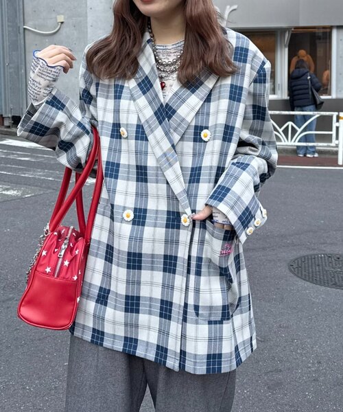 HELLO.SANFRANCISCO（ハローサンフランシスコ）の「【HELLO.SANFRANCISCO】フラワー釦チェックオーバージャケット（テーラードジャケット・レディース・イエロー/ブラック/ブルー・ONE SIZE）」の5枚目の写真