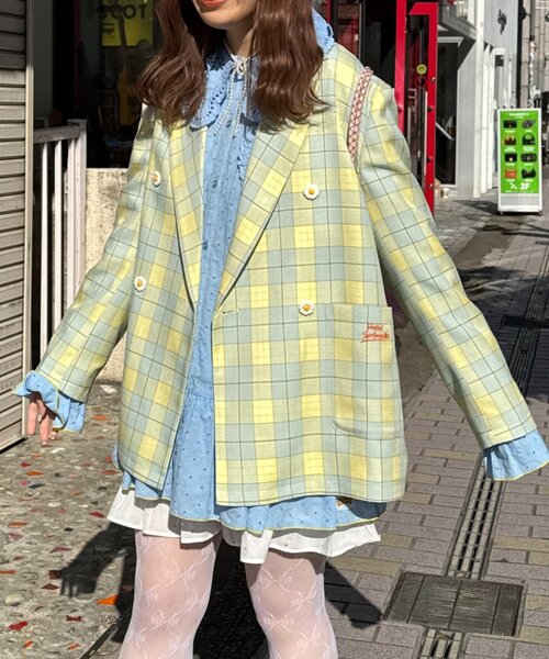 HELLO.SANFRANCISCO（ハローサンフランシスコ）の「【HELLO.SANFRANCISCO】フラワー釦チェックオーバージャケット（テーラードジャケット・レディース・イエロー/ブラック/ブルー・ONE SIZE）」の14枚目の写真