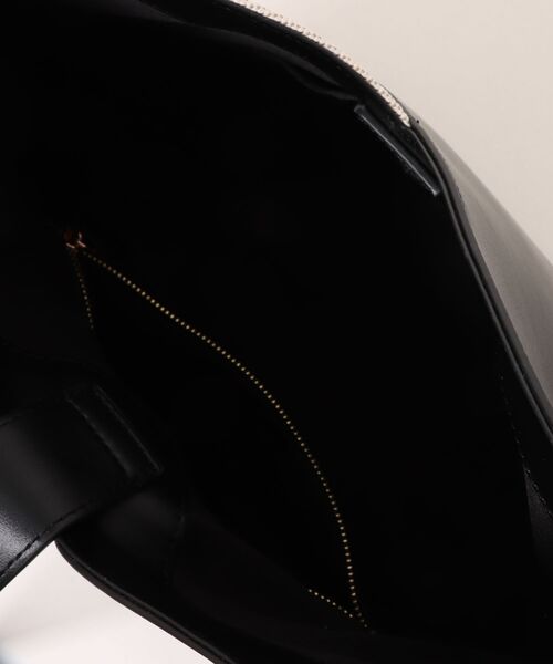 Q（キュー）の「コンビワンハンドルトート（トートバッグ・レディース・ブラック・ONE SIZE）」の5枚目の写真