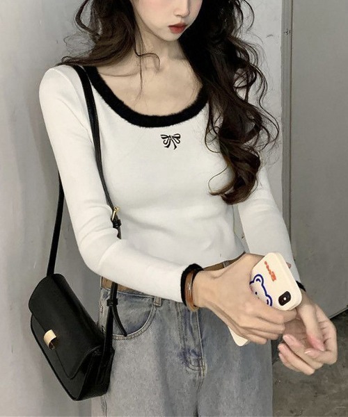 Miniministore（ミニミニストア）の「Tシャツ クールネック 刺しゅう 秋冬（Tシャツ/カットソー・レディース・ブラック/ホワイト/ピンク・M/S/L）」の4枚目の写真