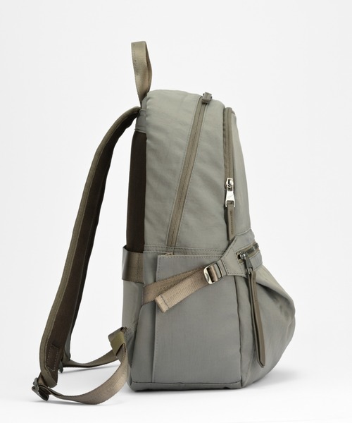 W&.Day/Night(ダブルアンド デイナイト)の「リュックサック キルッコ コレクション 15L A4サイズ 13.3インチPC ボトルホルダー 19144(バックパック/リュック・レディース・ブラック/ライトグレー系・FREE)」の15枚目の写真