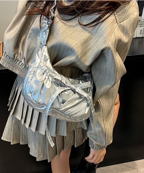 おしゃれスタ(オシャレスタ)の「ギャザーショルダーリボンデザインミニバッグ(ショルダーバッグ・レディース・シルバー/ブラック/カーキ/ホワイト・FREE)」の12枚目の写真