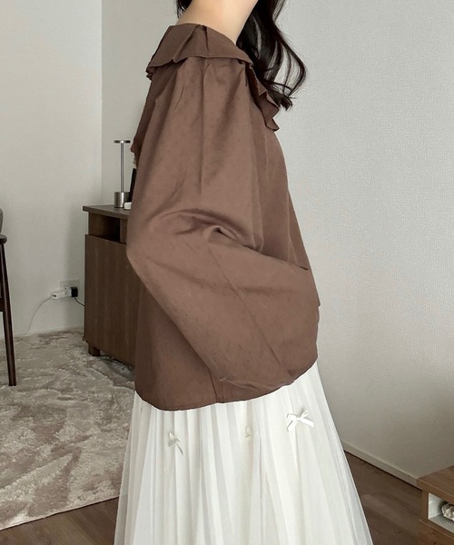 Cham.（チャム）の「フリルカラーブラウス（シャツ/ブラウス・レディース・ブラウン/オフホワイト・F）」の7枚目の写真