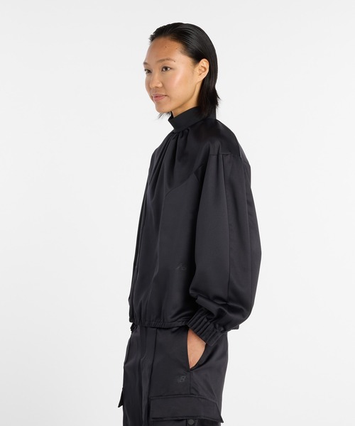 NEW BALANCE(ニューバランス)の「NB GREY プルオーバー(シャツ/ブラウス・レディース・ブラック/セージグリーン・LARGE/SMALL/MEDIUM/X-LARGE)」の3枚目の写真