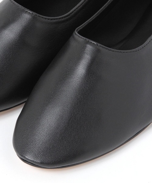 BABYLONE（バビロン）の「フラットレザーシューズ（パンプス・レディース・ブラック/ライトベージュ・24.5cm/24cm/23cm）」の10枚目の写真