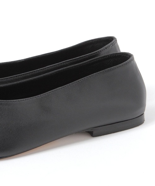 BABYLONE（バビロン）の「フラットレザーシューズ（パンプス・レディース・ブラック/ライトベージュ・24.5cm/24cm/23cm）」の11枚目の写真