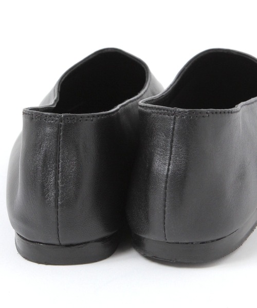 BABYLONE（バビロン）の「フラットレザーシューズ（パンプス・レディース・ブラック/ライトベージュ・24.5cm/24cm/23cm）」の12枚目の写真