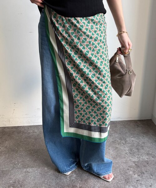 DouDou（ドゥドゥ）の「【WEB限定】リバーシブル幾何柄スカーフ（ストール/ショール・レディース・ブラウン/ブルー・FREE）」の20枚目の写真