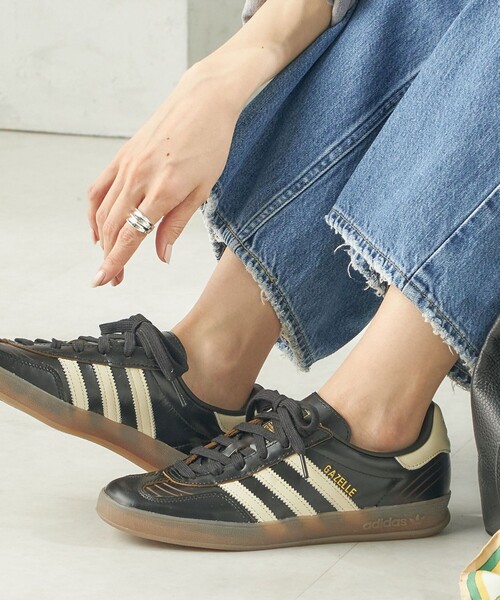 SHIPS（シップス）の「【SHIPS EXCLUSIVE】adidas originals:GAZELLE INDOOR LEATHER（スニーカー・レディース・ブラウン/ブラック・45/50/40）」の16枚目の写真