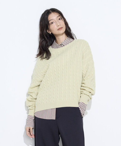 COMME CA Wardrobe(コムサワードローブ)の「〔 +サイズ 〕ケーブル編 ニットプルオーバー(ニット/セーター・レディース・イエロー・13号)」の1枚目の写真