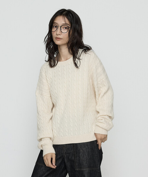 COMME CA Wardrobe(コムサワードローブ)の「〔 +サイズ 〕ケーブル編 ニットプルオーバー(ニット/セーター・レディース・イエロー・13号)」の5枚目の写真