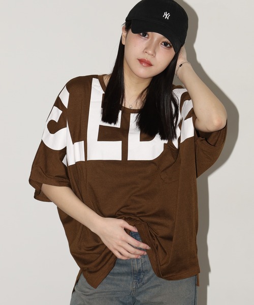 FUNALIVE(ファンアライブ)の「前後ロゴオーバーサイズT 半端袖(Tシャツ/カットソー・レディース・モカ/カーキ/ブラック・L)」の2枚目の写真