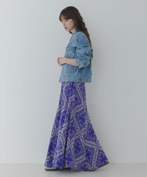 URBAN RESEARCH Sonny Label（アーバンリサーチサニーレーベル）の「パネル柄プリントスカート（スカート・レディース・ブルー/ブラック・FREE）」の18枚目の写真