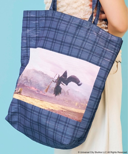 Casselini(キャセリーニ)の「Casselini(キャセリーニ)【WICKED× Casselini】フォトコラージュトート(トートバッグ・レディース・ブラック/ブルー/ピンク・FREE)」の20枚目の写真