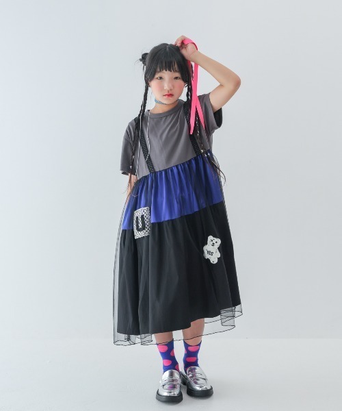 unica(ユニカ)の「アップリケカラフルティアードワンピース(ワンピース・キッズ・チャコール/ブラック/オフホワイト・L/XL)」の3枚目の写真