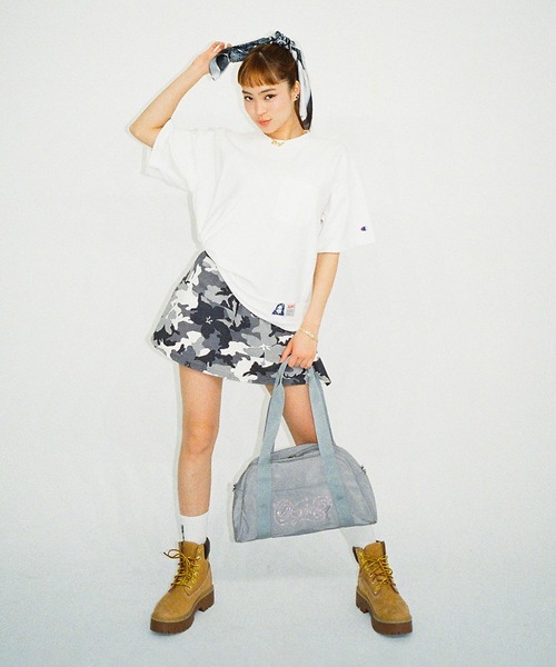 Champion(チャンピオン)の「Champion for X-girl REVERSE WEAVE FACE LABEL S/S TEE(Tシャツ/カットソー・レディース・ブラック/ライトブルー/ホワイト・S/M/L)」の6枚目の写真