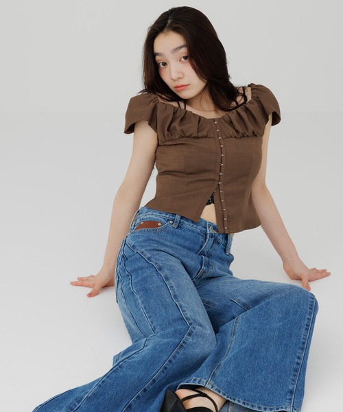 SENEE(セニー)の「front hook gathered tops(フロントホックギャザートップス)(Tシャツ/カットソー・レディース・ブラウン/ブラック・FREE)」の8枚目の写真