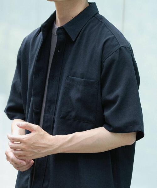 ITEMS URBANRESEARCH(アイテムズ アーバンリサーチ)の「『接触冷感/吸水速乾/イージーケア/UVカット』クイックドライリネンタッチ半袖シャツ(シャツ/ブラウス・メンズ・ベージュ/チャコールグレー/ブラック/オリーブ・LARGE/MEDIUM)」の6枚目の写真