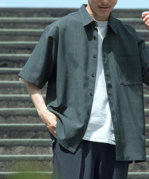 ITEMS URBANRESEARCH(アイテムズ アーバンリサーチ)の「『接触冷感/吸水速乾/イージーケア/UVカット』クイックドライリネンタッチ半袖シャツ(シャツ/ブラウス・メンズ・ベージュ/チャコールグレー/ブラック/オリーブ・LARGE/MEDIUM)」の19枚目の写真
