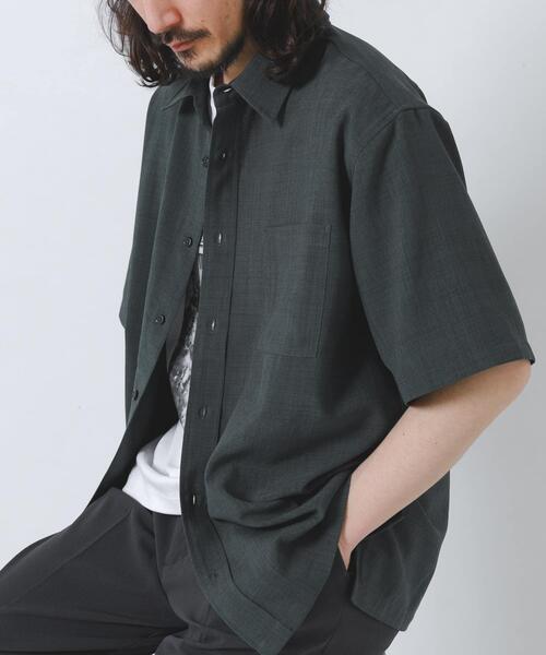 ITEMS URBANRESEARCH（アイテムズ アーバンリサーチ）の「『接触冷感/吸水速乾/イージーケア/UVカット』クイックドライリネンタッチ半袖シャツ（シャツ/ブラウス・メンズ・ベージュ/チャコールグレー/ブラック/オリーブ・LARGE/MEDIUM）」の9枚目の写真