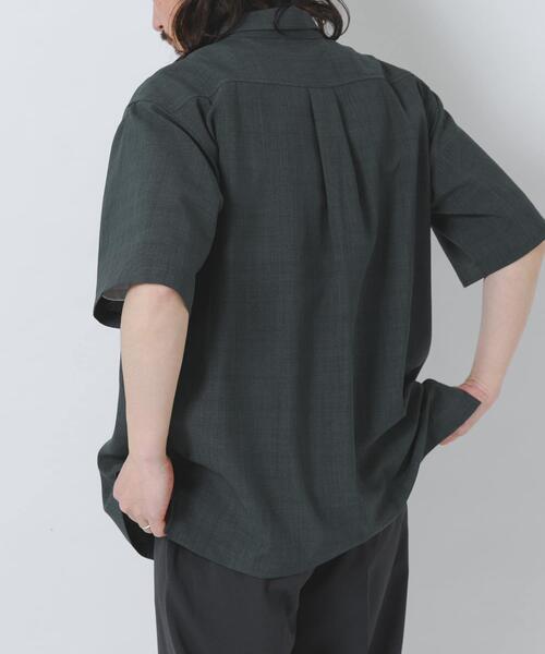 ITEMS URBANRESEARCH（アイテムズ アーバンリサーチ）の「『接触冷感/吸水速乾/イージーケア/UVカット』クイックドライリネンタッチ半袖シャツ（シャツ/ブラウス・メンズ・ベージュ/チャコールグレー/ブラック/オリーブ・LARGE/MEDIUM）」の12枚目の写真