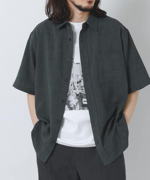 ITEMS URBANRESEARCH（アイテムズ アーバンリサーチ）の「『接触冷感/吸水速乾/イージーケア/UVカット』クイックドライリネンタッチ半袖シャツ（シャツ/ブラウス・メンズ・ベージュ/チャコールグレー/ブラック/オリーブ・LARGE/MEDIUM）」の13枚目の写真
