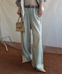 WILLFULLY（ウィルフリー）の「light oz curve silhouette darts denim（デニムパンツ）」