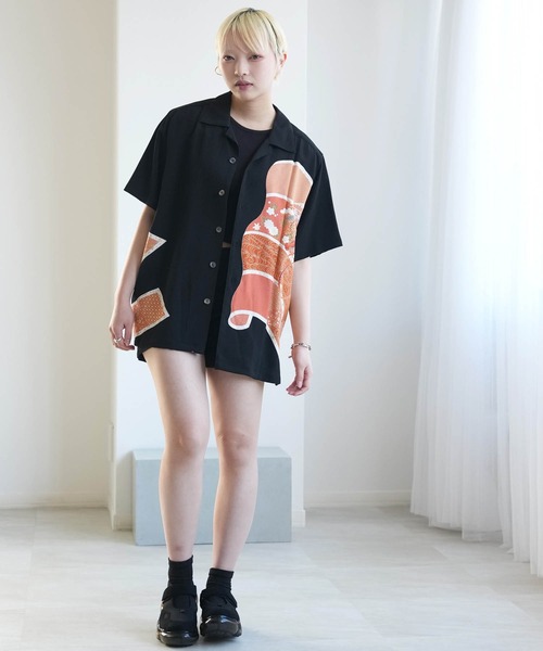 utatane(ウタタネ)の「着物リメイク maison utatane シャツ/ブラウス 黒の金朱波(シャツ/ブラウス・レディース・ブラック・M)」の3枚目の写真