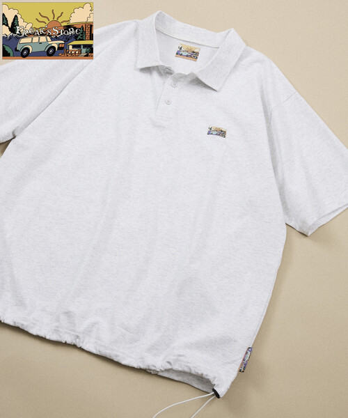 FREAK'S STORE(フリークスストア)の「FREAK'S STORE for BEACH & FES リラックスフィット ワンポイントロゴ スピンドル ポロシャツ/紫外線防止(UPF50+)/接触冷感/吸水速乾(ポロシャツ・メンズ・ベージュ/チャコールグレー/ブラック/ライトグレー/グリーン/ホワイト・SMALL/MEDIUM/LARGE)」の18枚目の写真