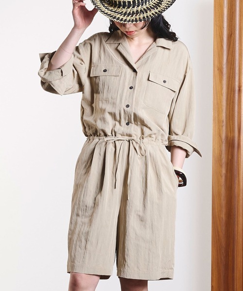 ROSE BUD(ローズバッド)の「HALF PANTS COMBINAISON(つなぎ/オールインワン・レディース・ベージュ/ブラック・ONE SIZE)」の2枚目の写真