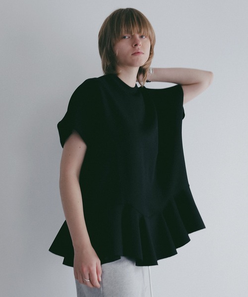 MANOF(マノフ)の「FRILL DOLMAN LOOSE TOPS(Tシャツ/カットソー・レディース・ホワイト/ブラック・F)」の1枚目の写真